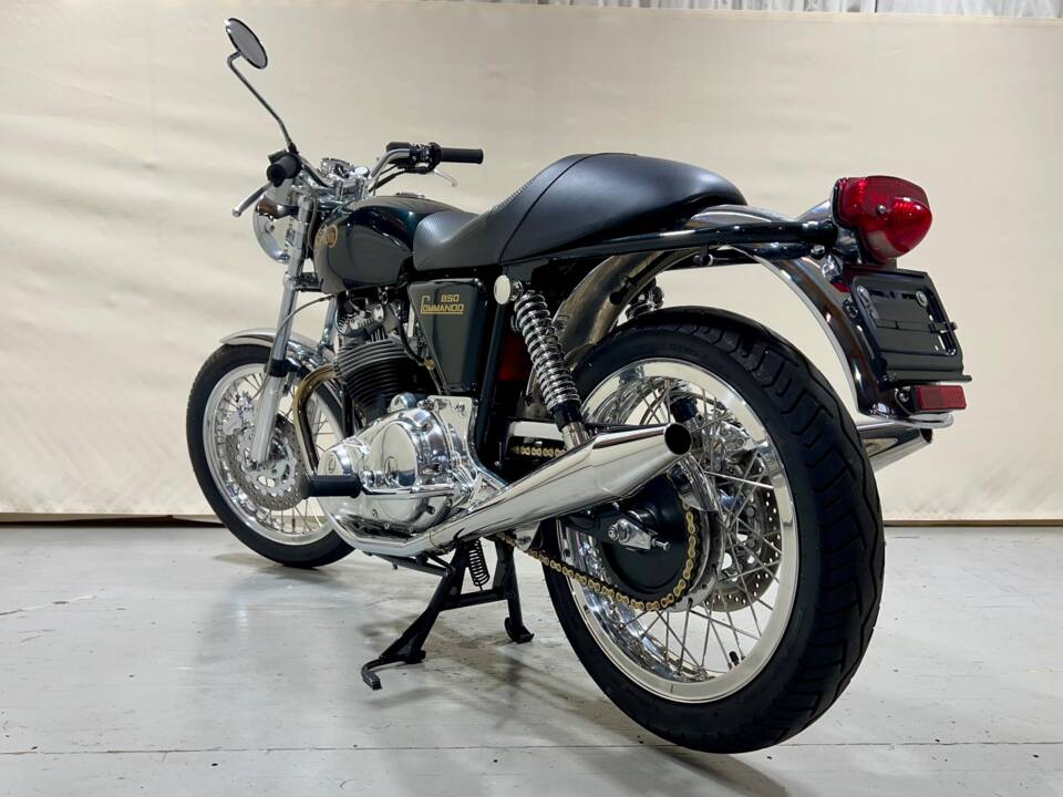 Image 12/16 of Norton Commando 850 Roadster (1975)