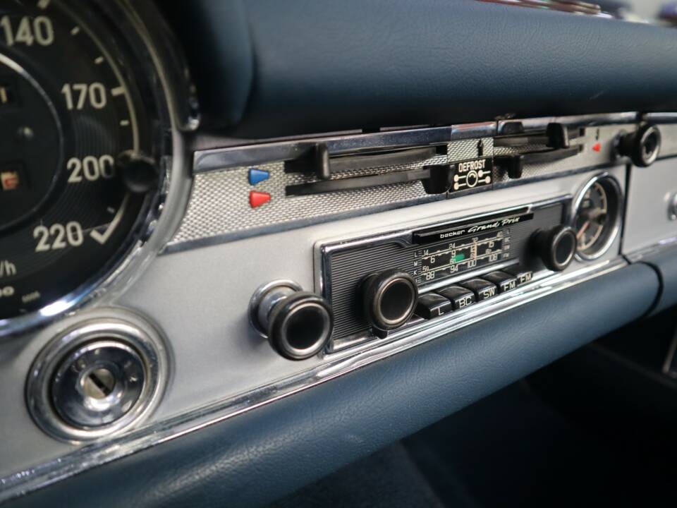 Bild 18/45 von Mercedes-Benz 280 SL (1968)
