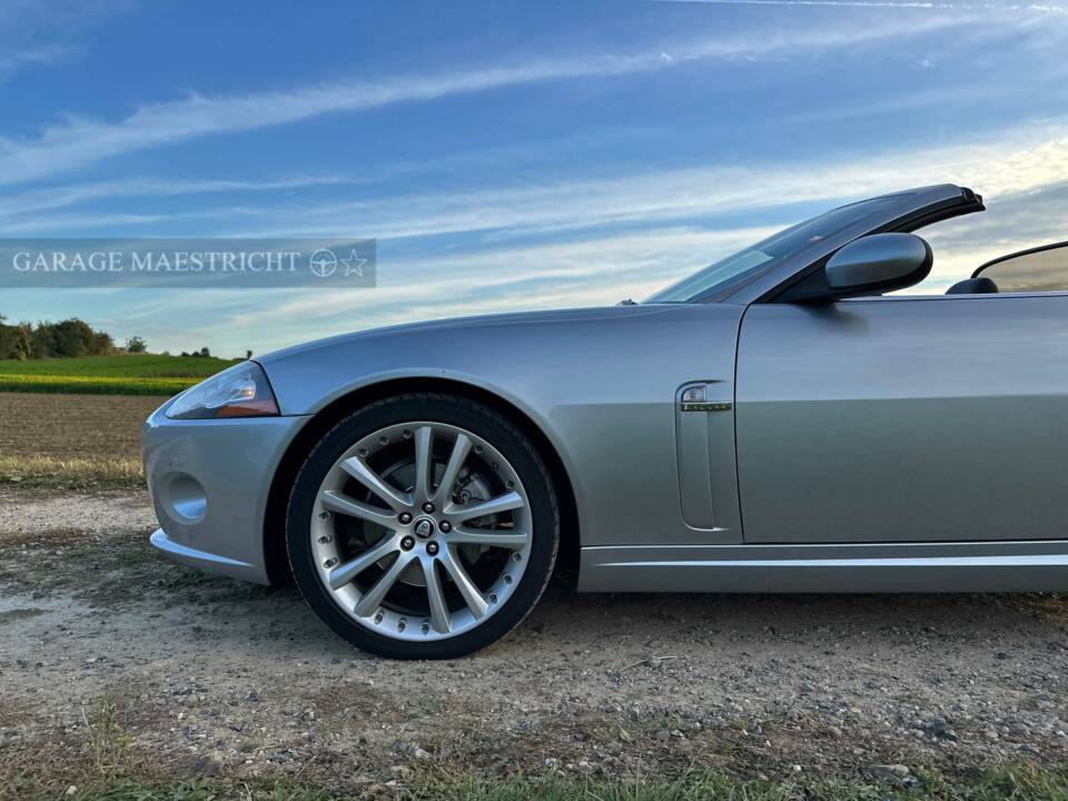 Image 37/84 de Jaguar XK 4.2 (2006)
