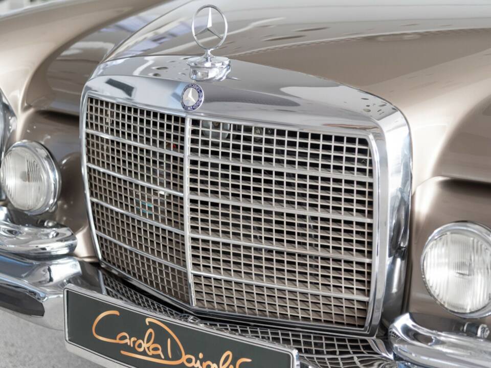 Bild 20/42 von Mercedes-Benz 280 SE 3,5 (1971)