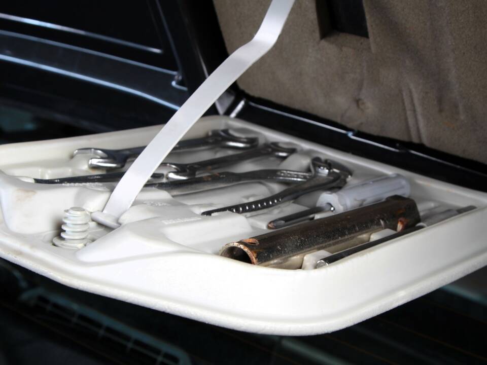 Image 47/65 of BMW M3 (1986)