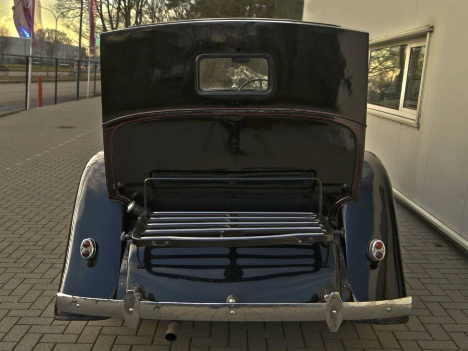Image 48/50 of Rolls-Royce Phantom III (1938)