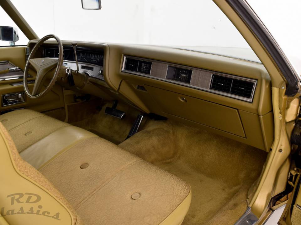 Immagine 20/32 di Cadillac Coupe DeVille (1971)