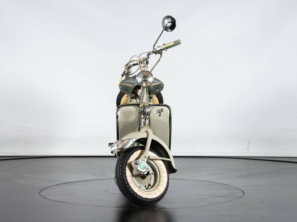 Immagine 3/50 di Innocenti Lambretta 150 D (1956)