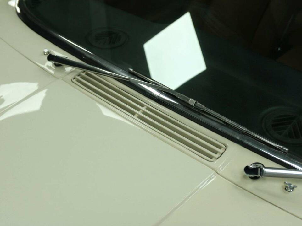 Image 46/50 of Jensen Interceptor  MK III (1974)