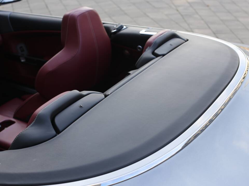 Bild 21/47 von Aston Martin DB 9 Volante (2006)