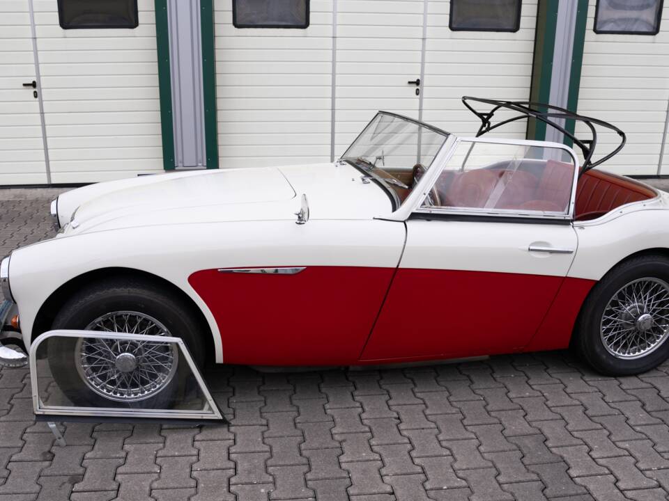 Image 63/72 de Austin-Healey 3000 Mk II (BJ7) (1962)