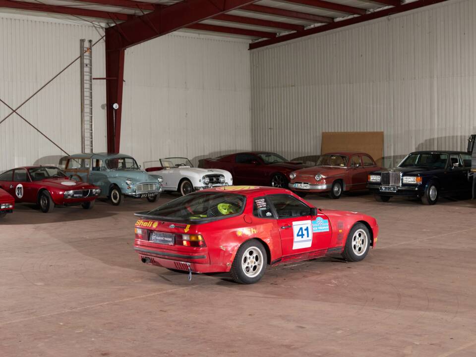 Image 8/38 of Porsche 944 (1985)