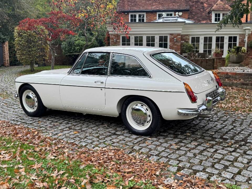 Bild 12/30 von MG MGC GT (1969)