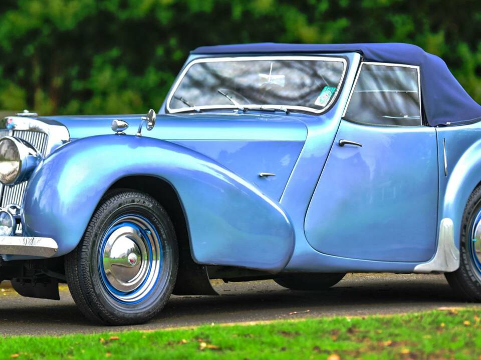 Image 18/50 of Triumph 2000 Roadster (1949)