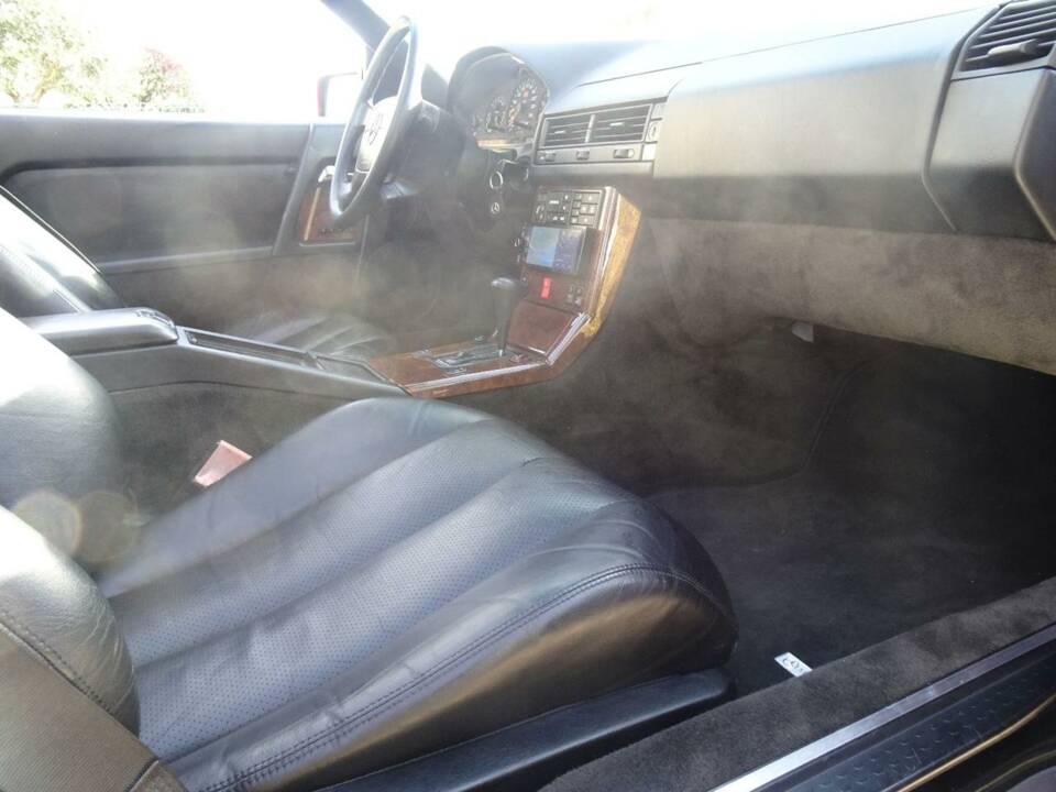 Immagine 38/45 di Mercedes-Benz 500 SL (1991)