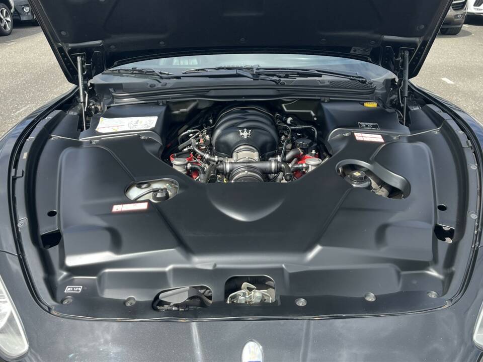 Image 33/42 de Maserati GranCabrio 4.7 (2010)