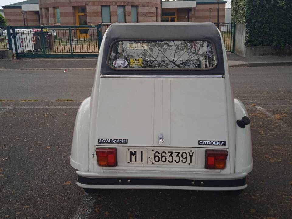 Image 13/13 of Citroën 2 CV 6 (1985)