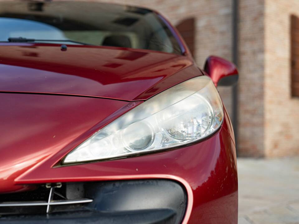 Image 29/50 of Peugeot 207 CC 1.6 VTi (2008)