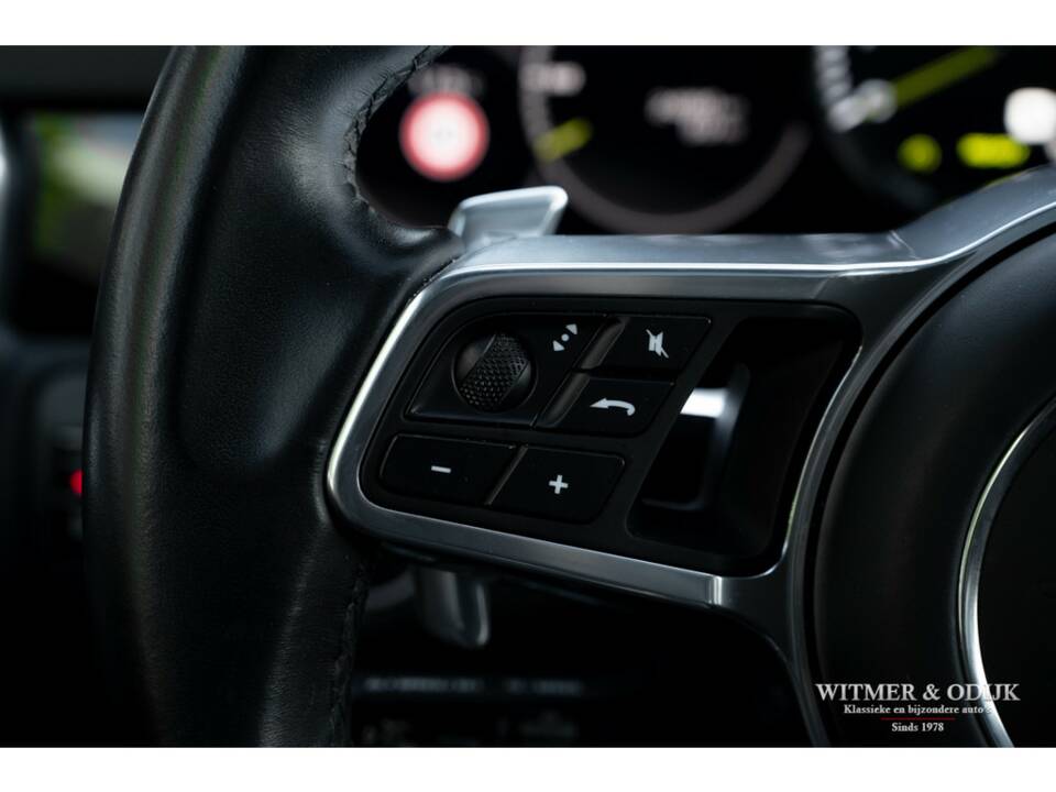 Image 12/32 of Porsche Cayenne Coupé E-Hybrid (2020)