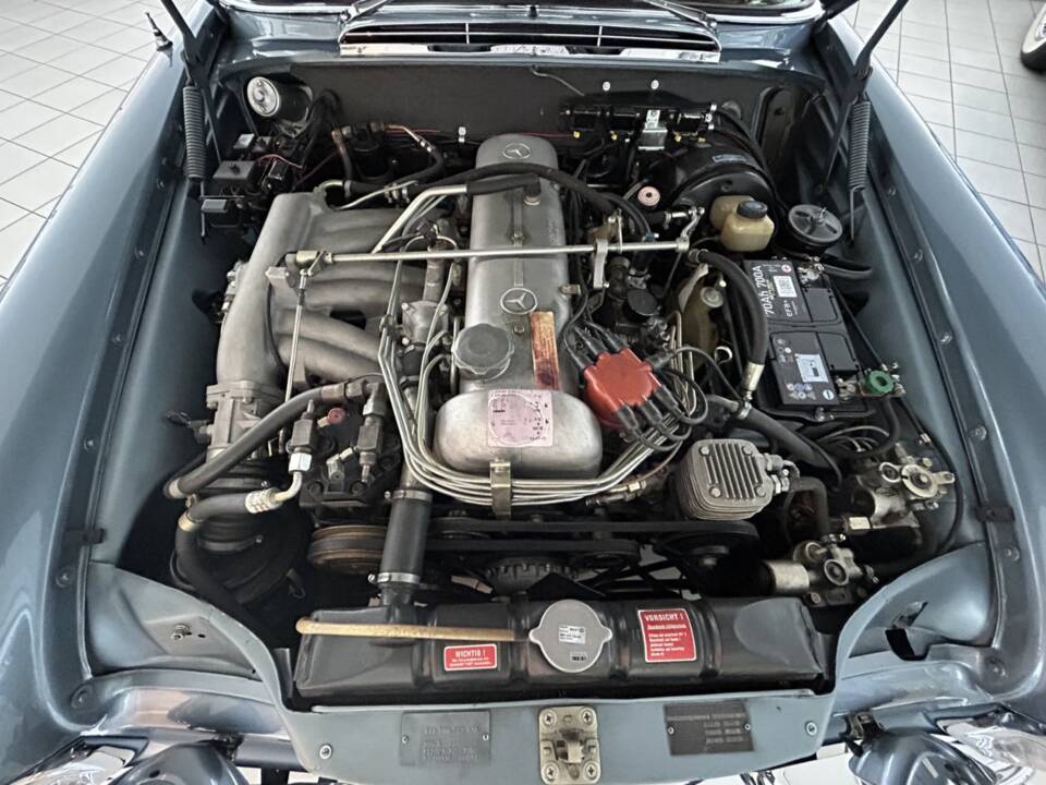 Bild 5/7 von Mercedes-Benz 300 SE (1966)