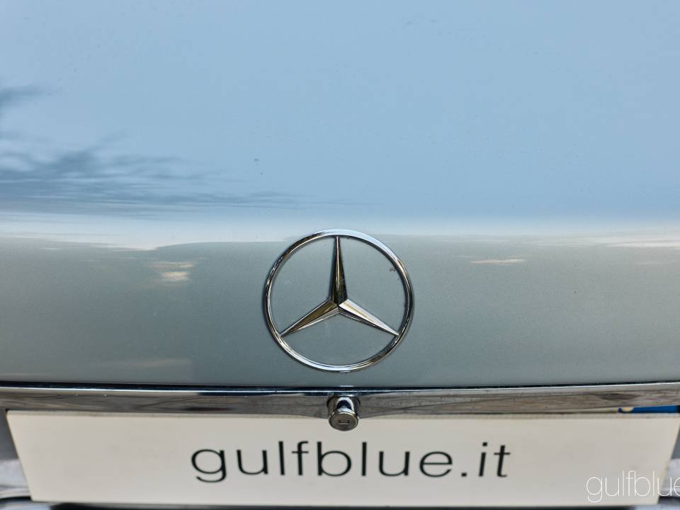 Afbeelding 23/48 van Mercedes-Benz 500 SL (1988)
