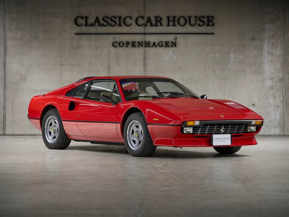 Image 42/97 of Ferrari 308 GTB Quattrovalvole (1983)