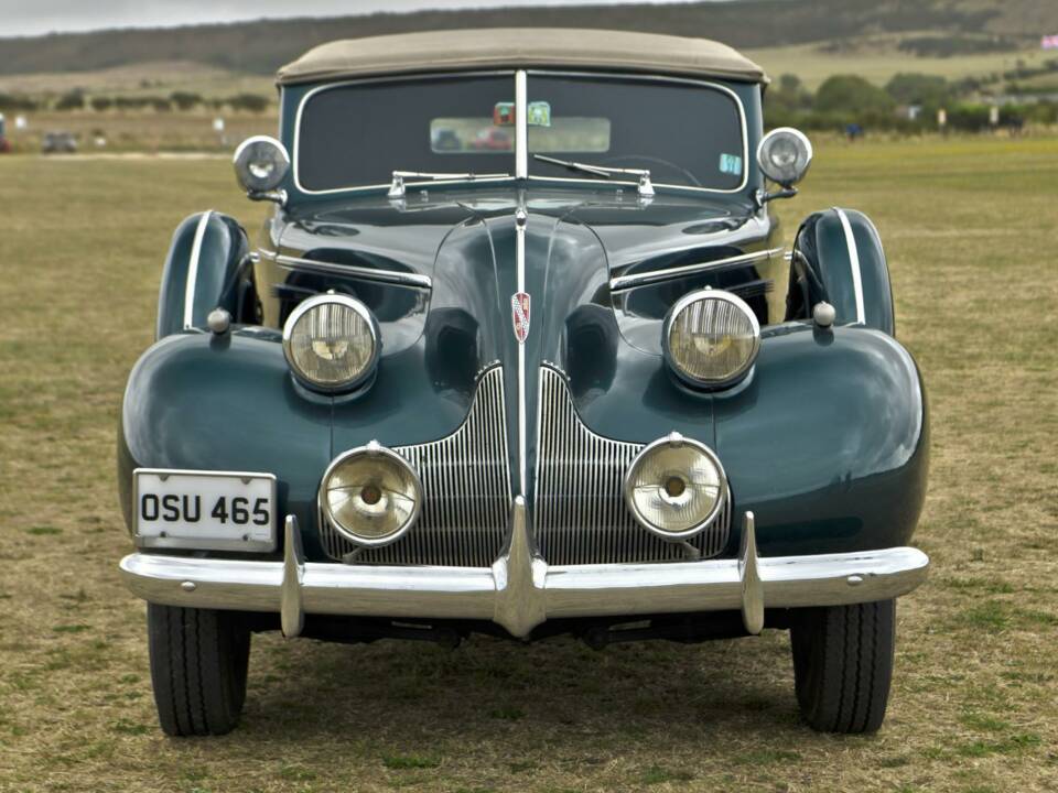 Image 16/50 of Buick Special Serie 40 (1939)