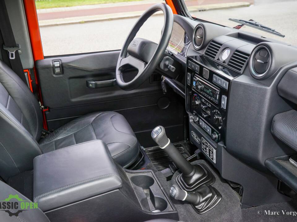 Image 11/41 of Land Rover Defender (2016)