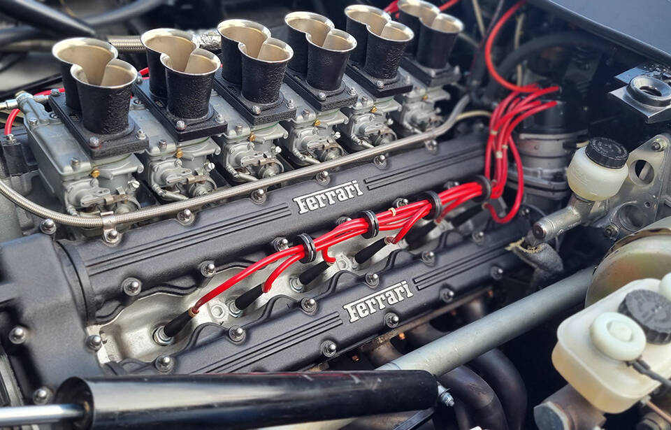 Image 24/26 of Ferrari 365 GTB&#x2F;4 Daytona (1970)