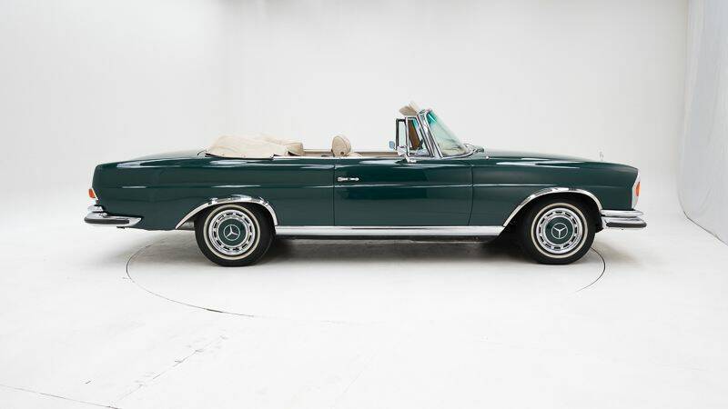 Image 9/15 of Mercedes-Benz 280 SE (1970)