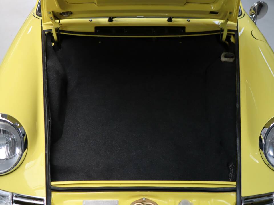 Image 29/50 of Porsche 911 2.2 T (1971)