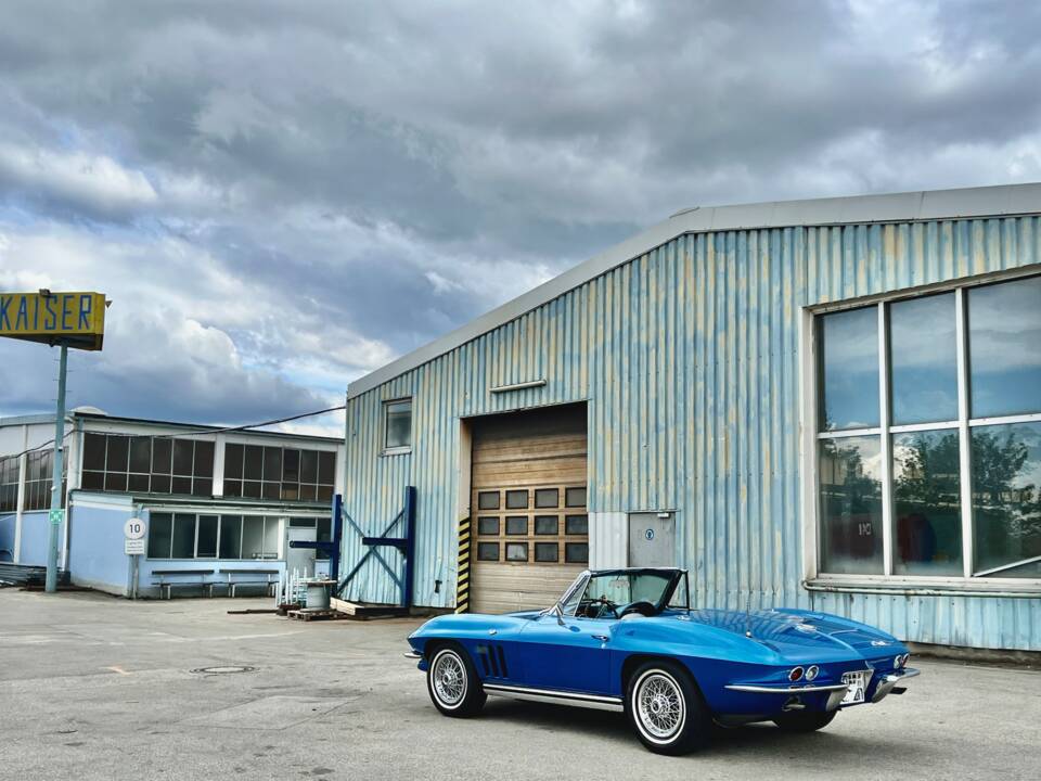 Image 1/26 of Chevrolet Corvette Sting Ray Convertible (1965)