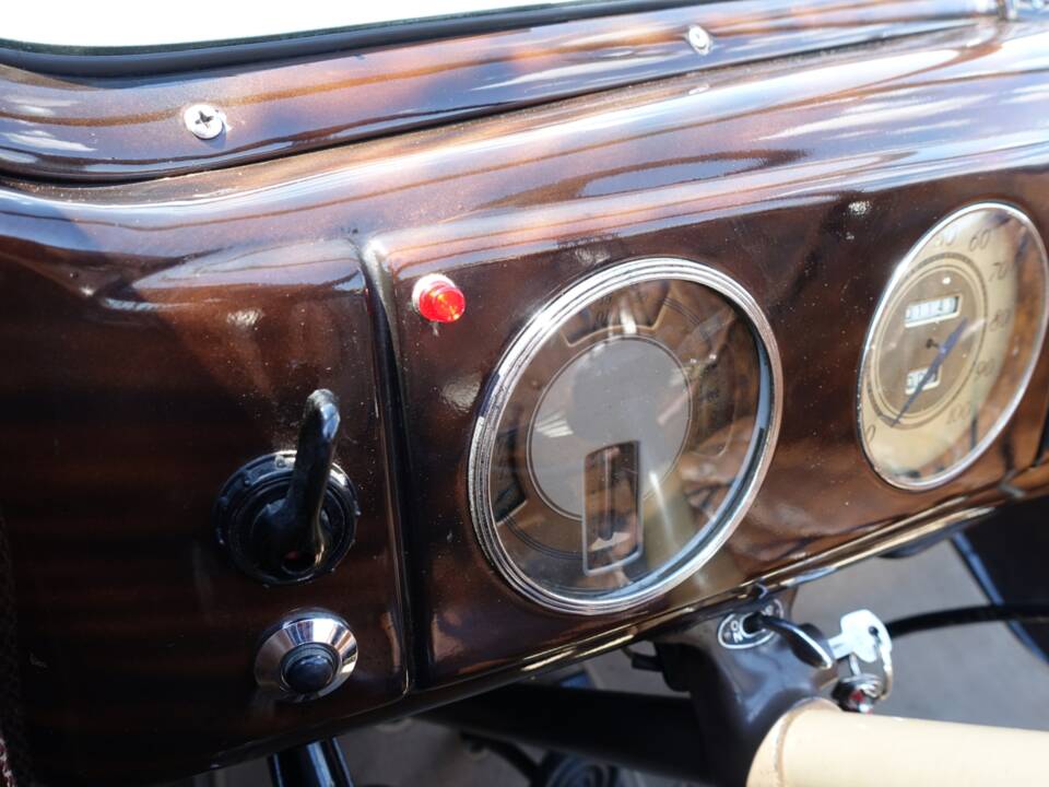 Immagine 31/44 di Ford V8 (1938)