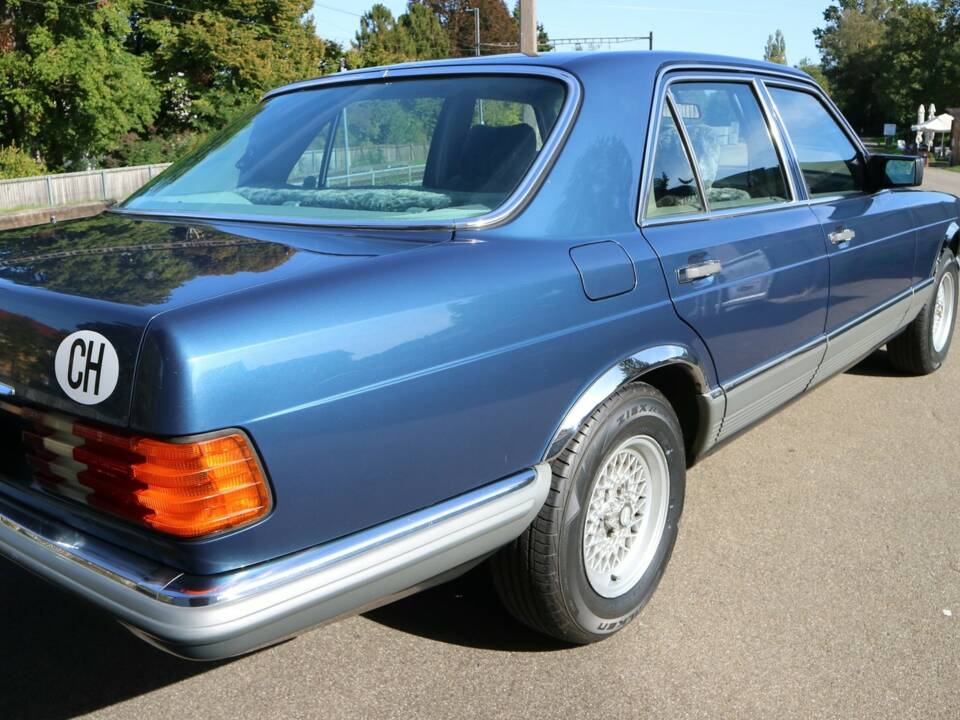 Image 3/11 of Mercedes-Benz 280 SE (1981)