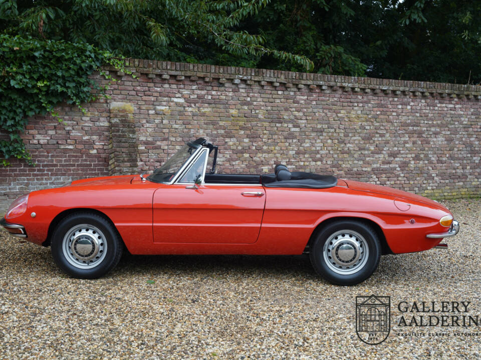 Bild 44/50 von Alfa Romeo 1750 Spider (1969)