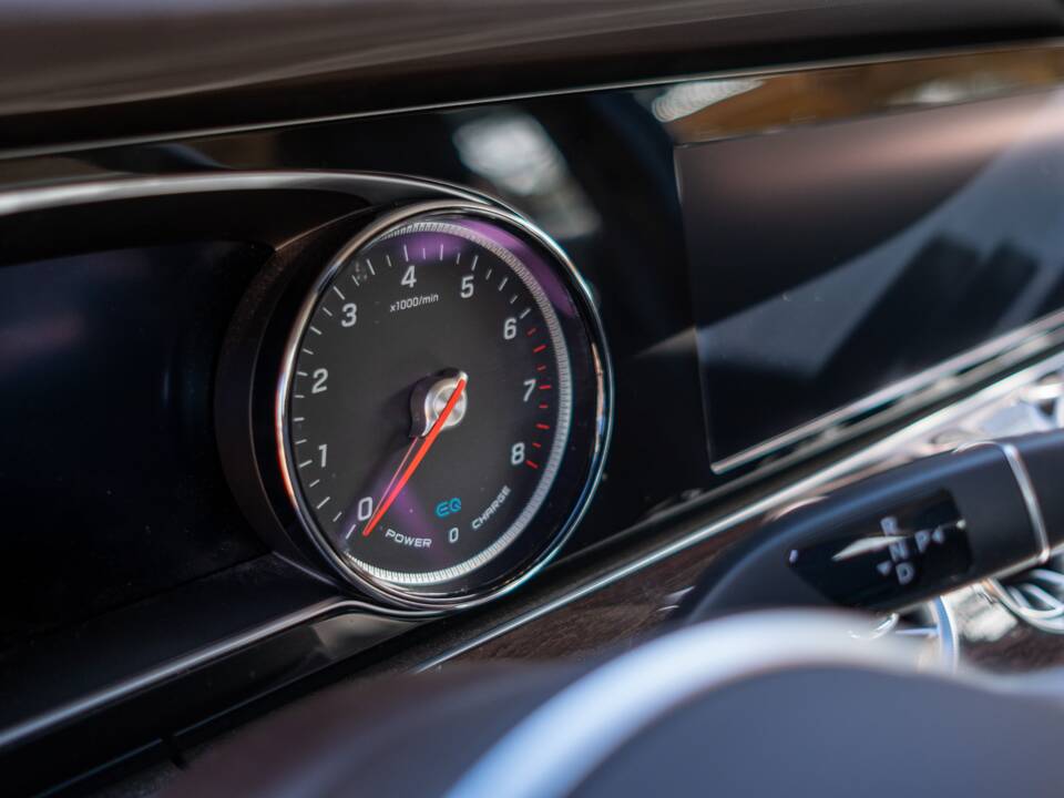 Image 40/85 of Mercedes-Benz CLS 450 4MATIC (2018)