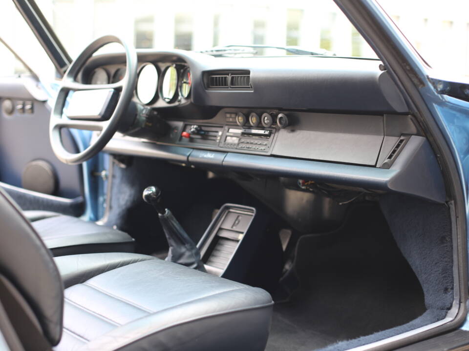 Bild 19/51 von Porsche 911 Carrera 3.2 (1984)