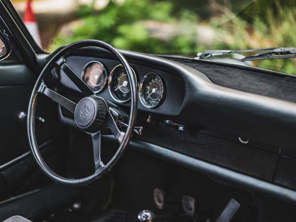 Immagine 18/34 di Porsche 912 (1966)