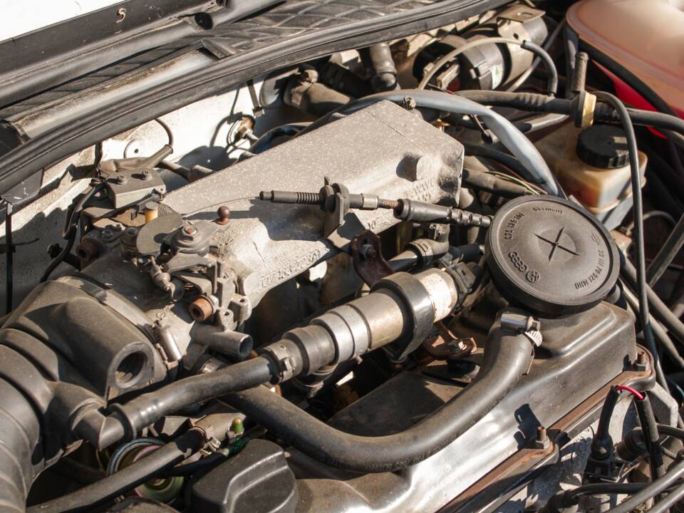 Bild 57/58 von Volkswagen Golf II GTi 1.8 (1988)