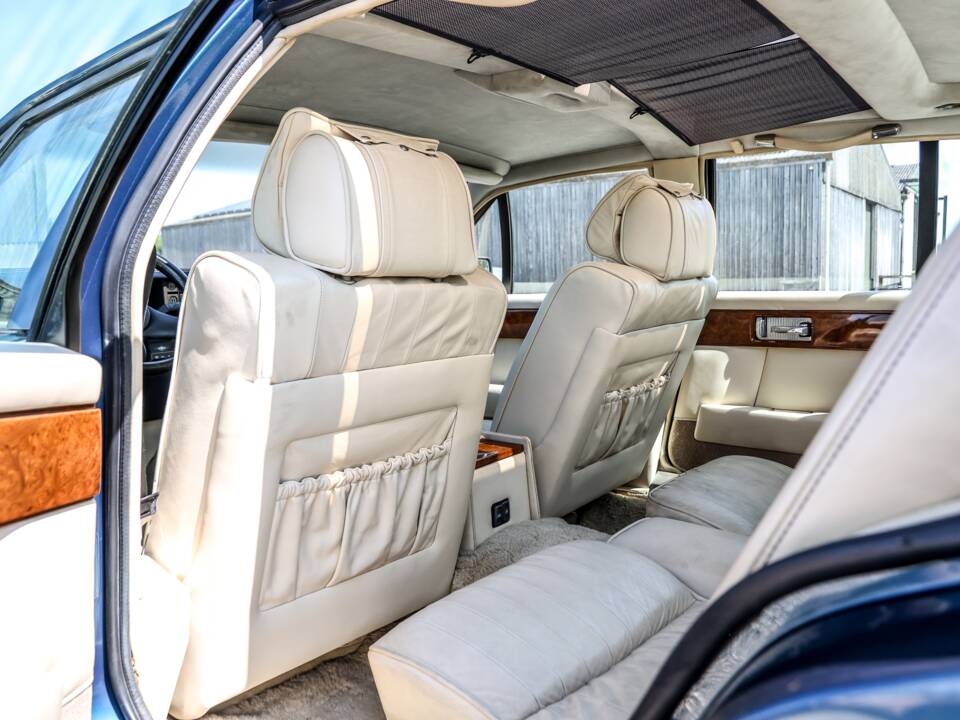 Immagine 13/28 di Aston Martin Lagonda (1987)