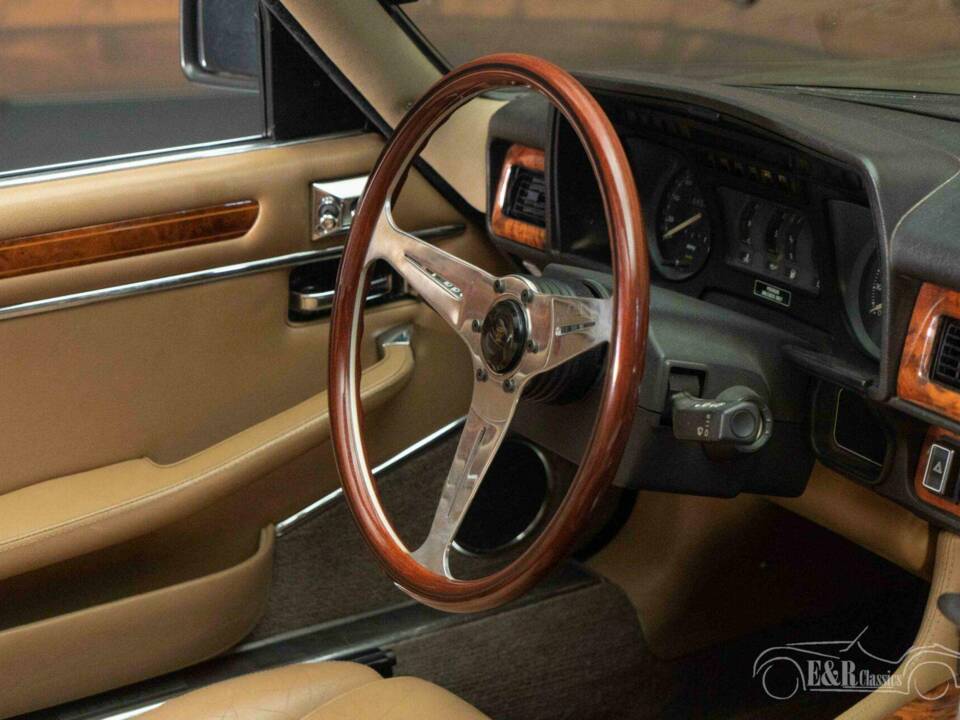 Image 7/19 of Jaguar XJS 5.3 V12 (1990)