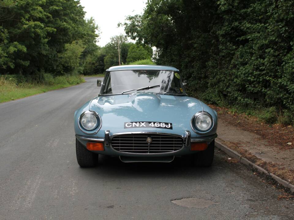 Afbeelding 2/16 van Jaguar E-Type V12 (2+2) (1971)