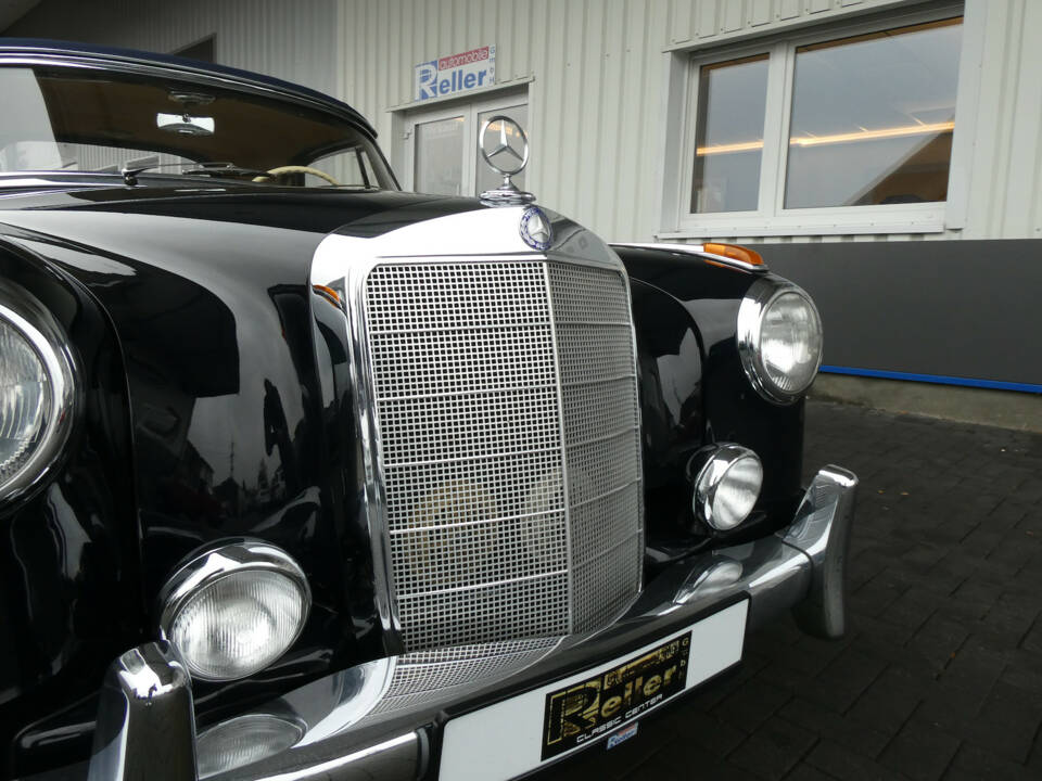 Image 22/27 of Mercedes-Benz 220 S Cabriolet (1957)