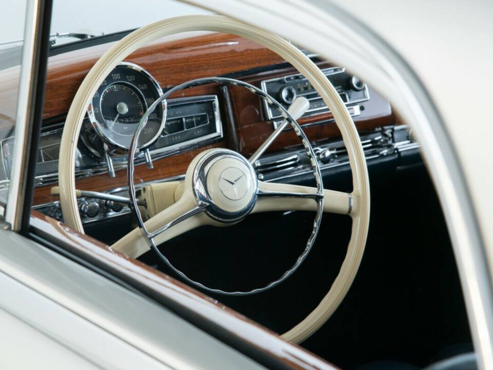 Immagine 23/39 di Mercedes-Benz 300 Sc Coupé (1956)