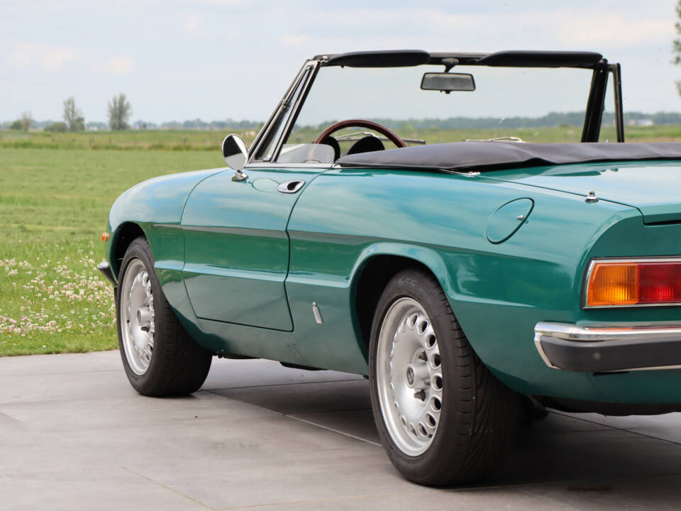 Image 28/50 of Alfa Romeo 2000 Spider Veloce (1979)