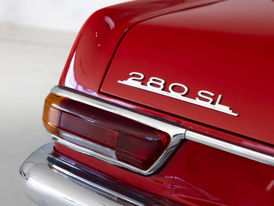 Image 27/30 of Mercedes-Benz 280 SL (1968)