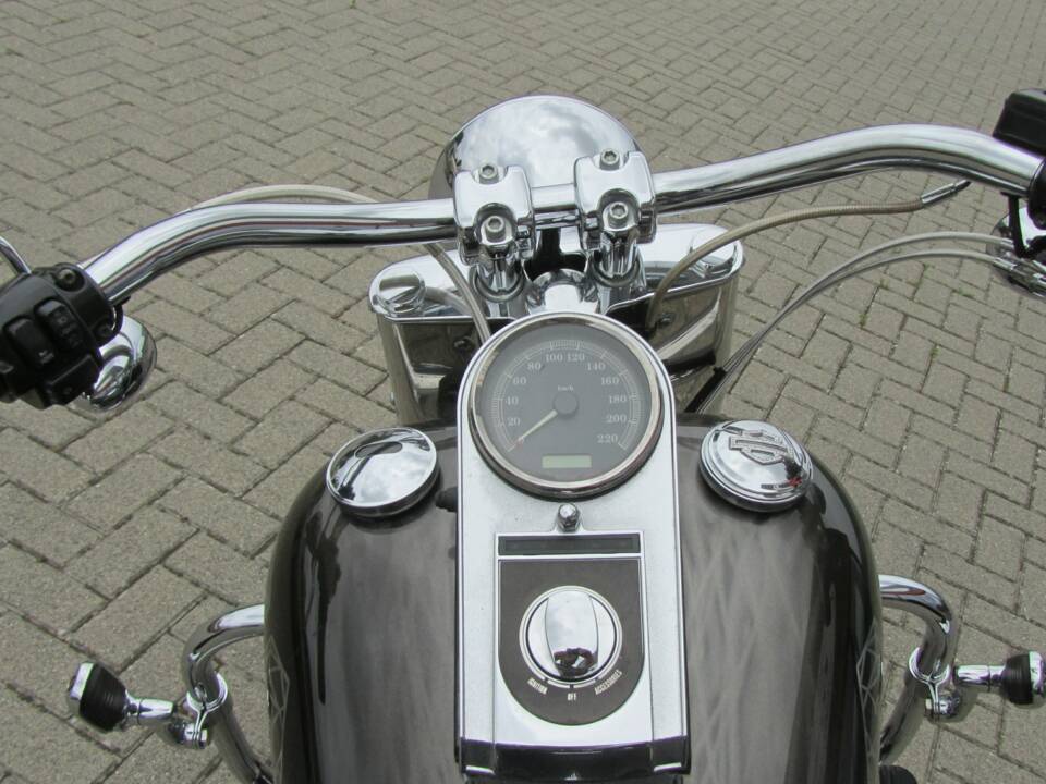Image 12/20 of Harley-Davidson DUMMY (2007)