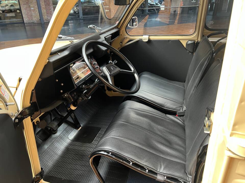 Image 13/24 de Citroën AK 400 (1977)