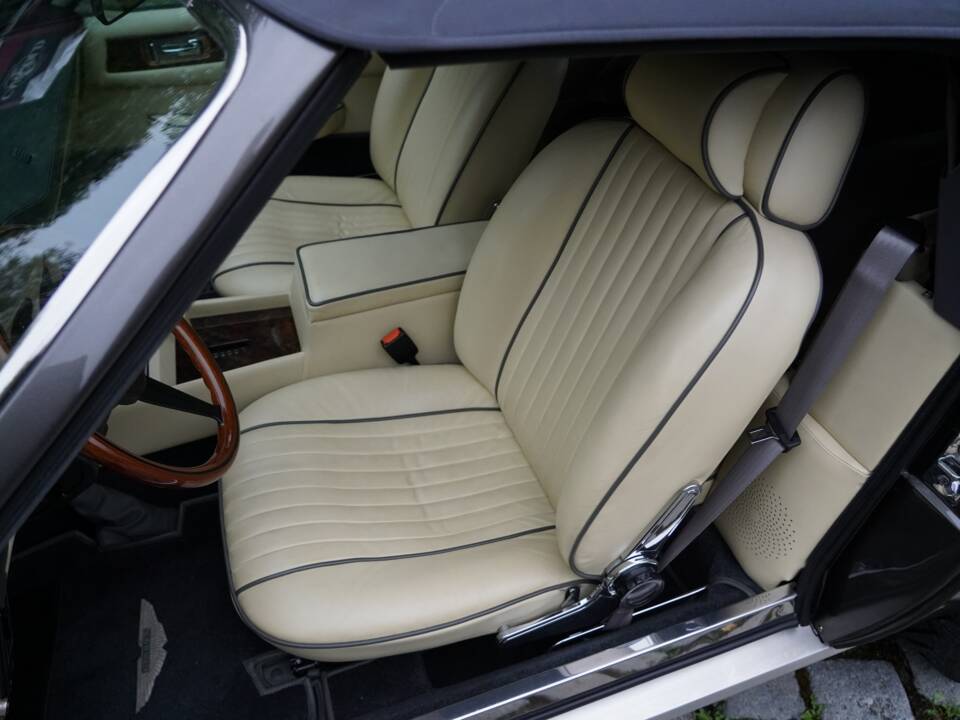Bild 13/16 von Aston Martin V8 Vantage Volante (1980)