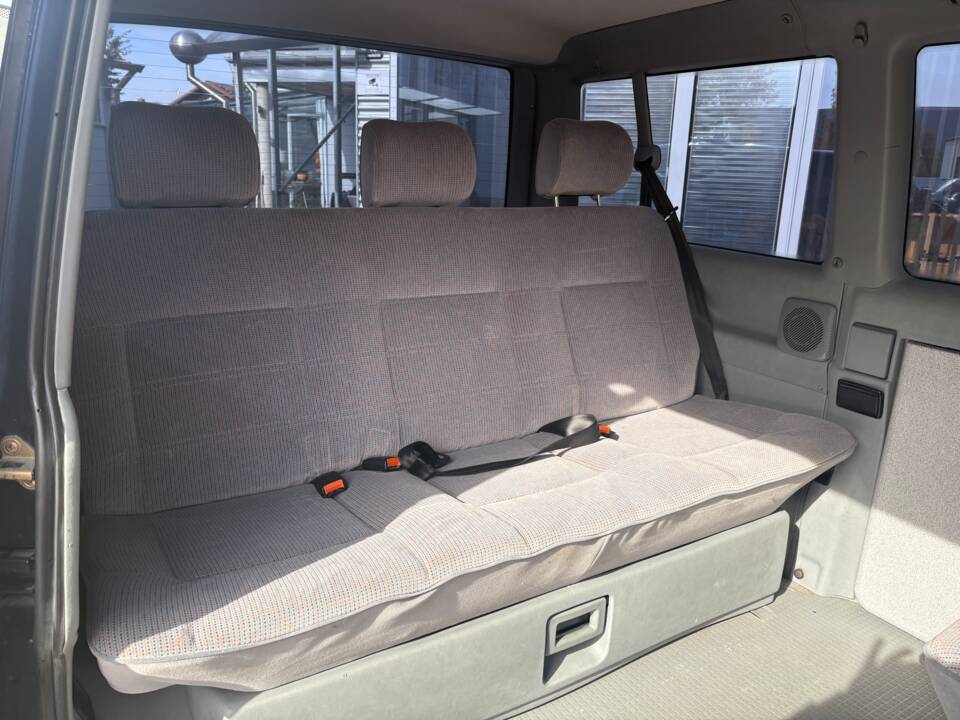 Bild 10/11 von Volkswagen T4 Multivan 2.5 (1993)