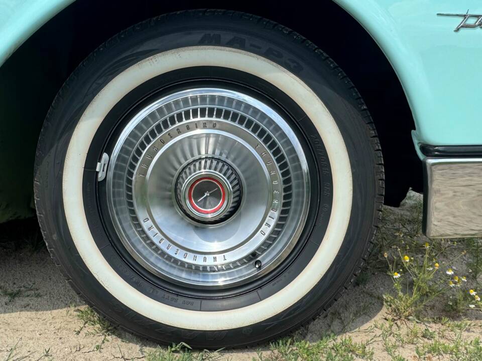 Bild 21/47 von Ford Thunderbird (1962)