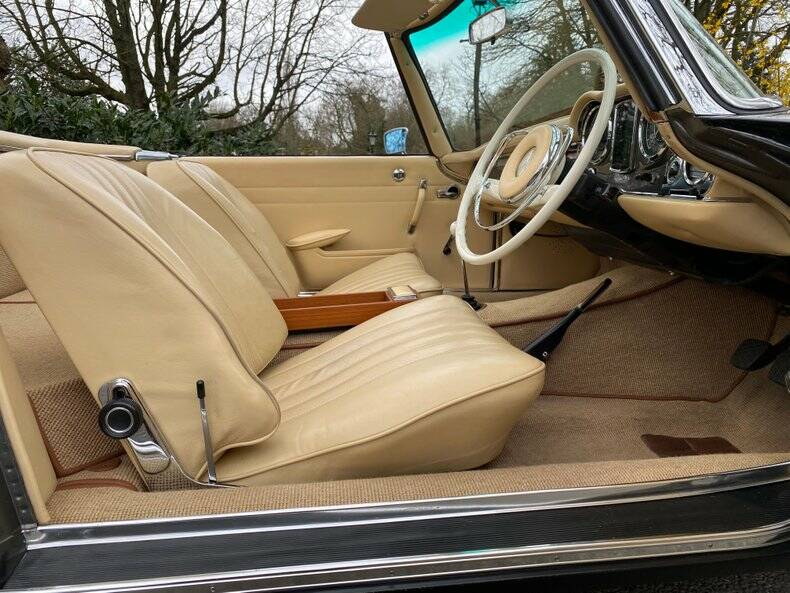 Afbeelding 11/50 van Mercedes-Benz 280 M-SL (1964)