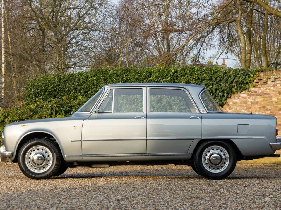 Afbeelding 23/50 van Alfa Romeo Giulia 1600 S (1968)