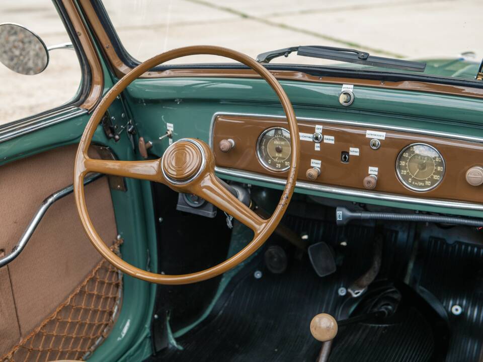 Image 23/36 of FIAT 500 C Topolino (1950)